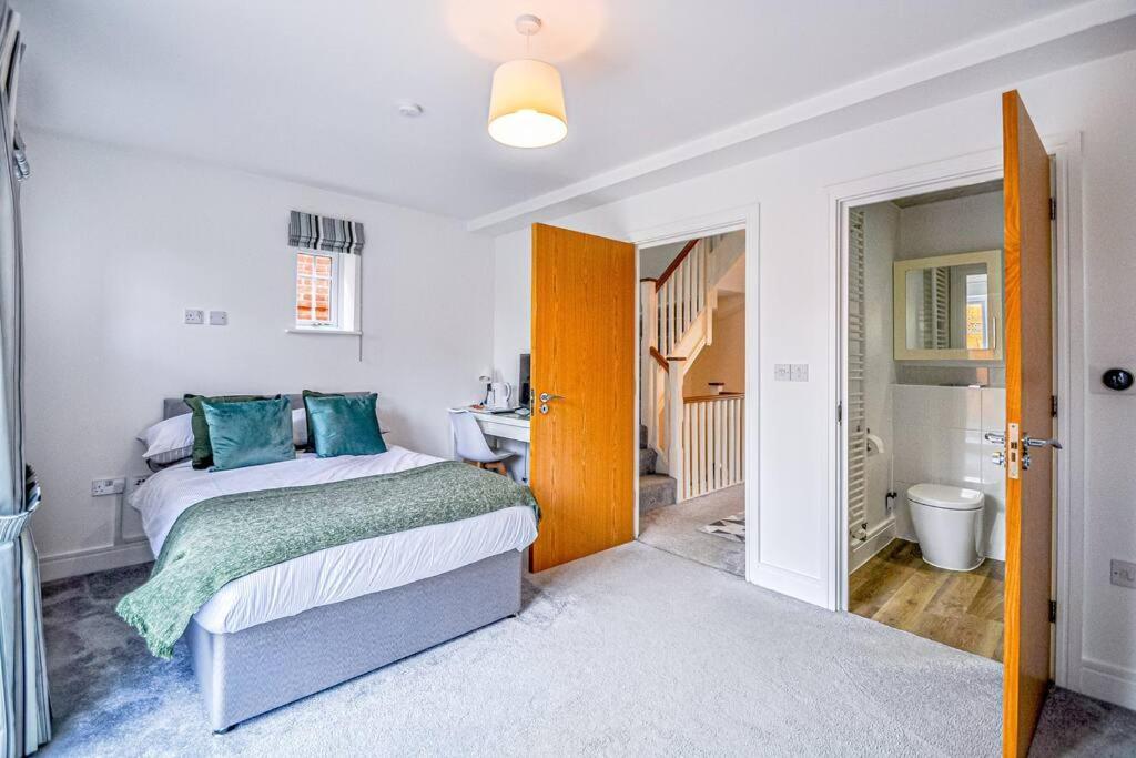Entire House Sleeps 8 Near The River Thames Maidenhead Exteriör bild