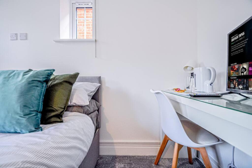 Entire House Sleeps 8 Near The River Thames Maidenhead Exteriör bild