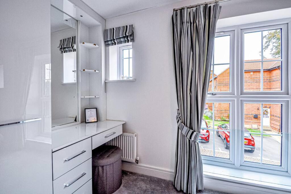 Entire House Sleeps 8 Near The River Thames Maidenhead Exteriör bild