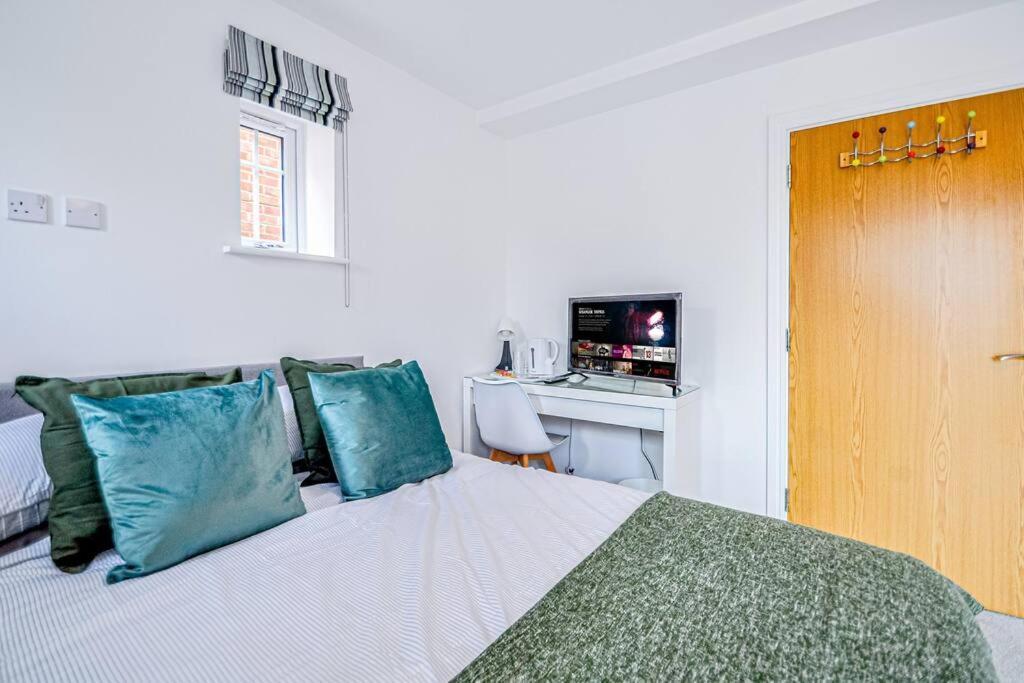 Entire House Sleeps 8 Near The River Thames Maidenhead Exteriör bild