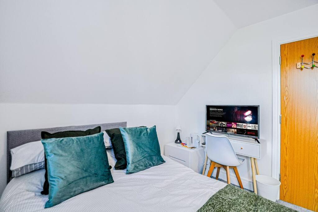Entire House Sleeps 8 Near The River Thames Maidenhead Exteriör bild
