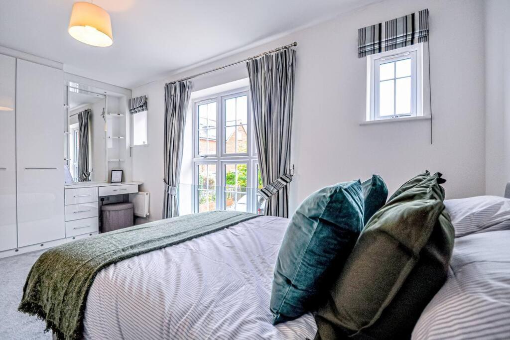 Entire House Sleeps 8 Near The River Thames Maidenhead Exteriör bild