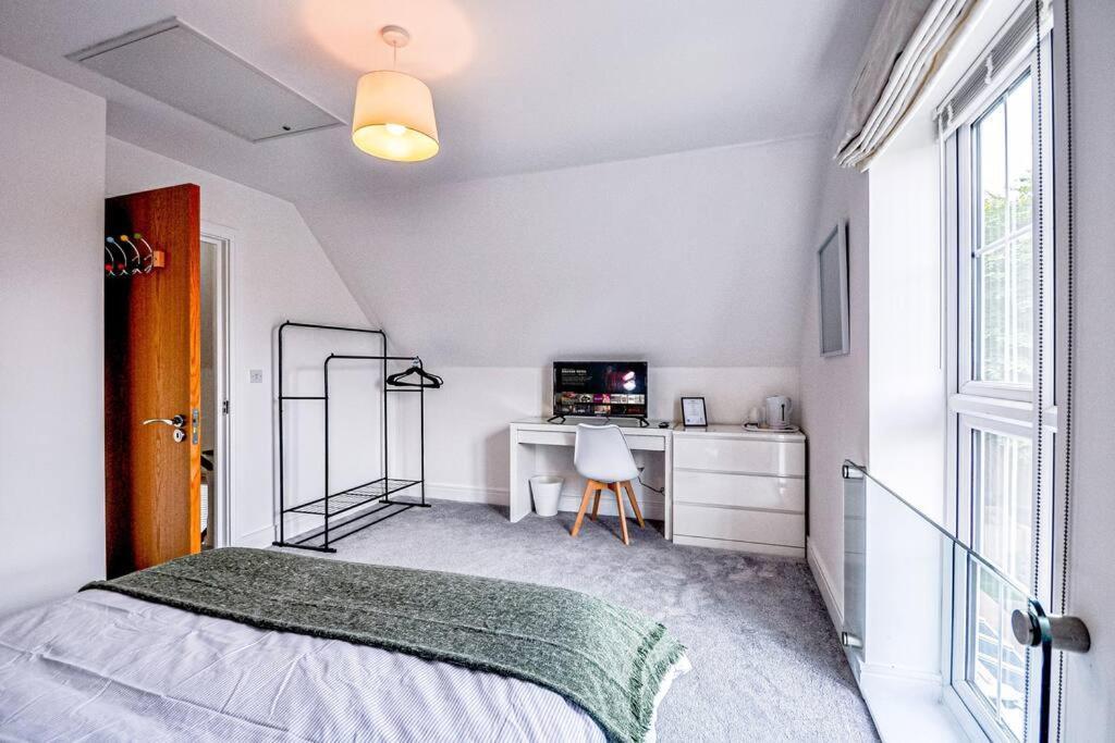 Entire House Sleeps 8 Near The River Thames Maidenhead Exteriör bild