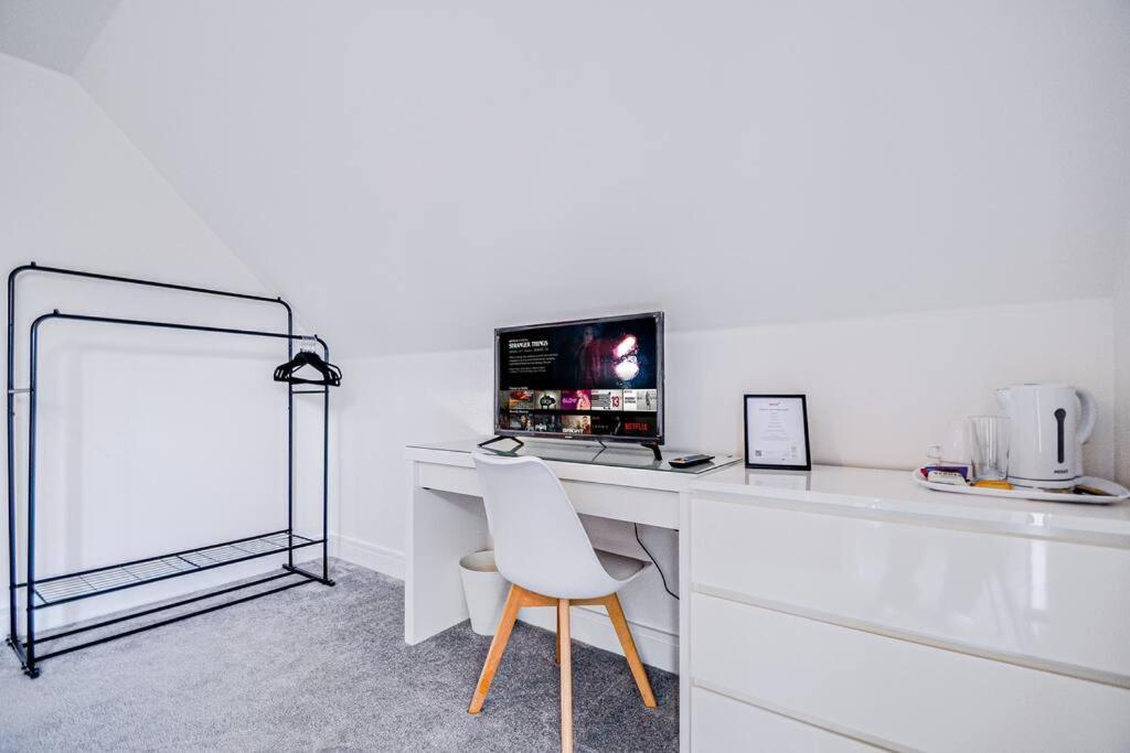 Entire House Sleeps 8 Near The River Thames Maidenhead Exteriör bild