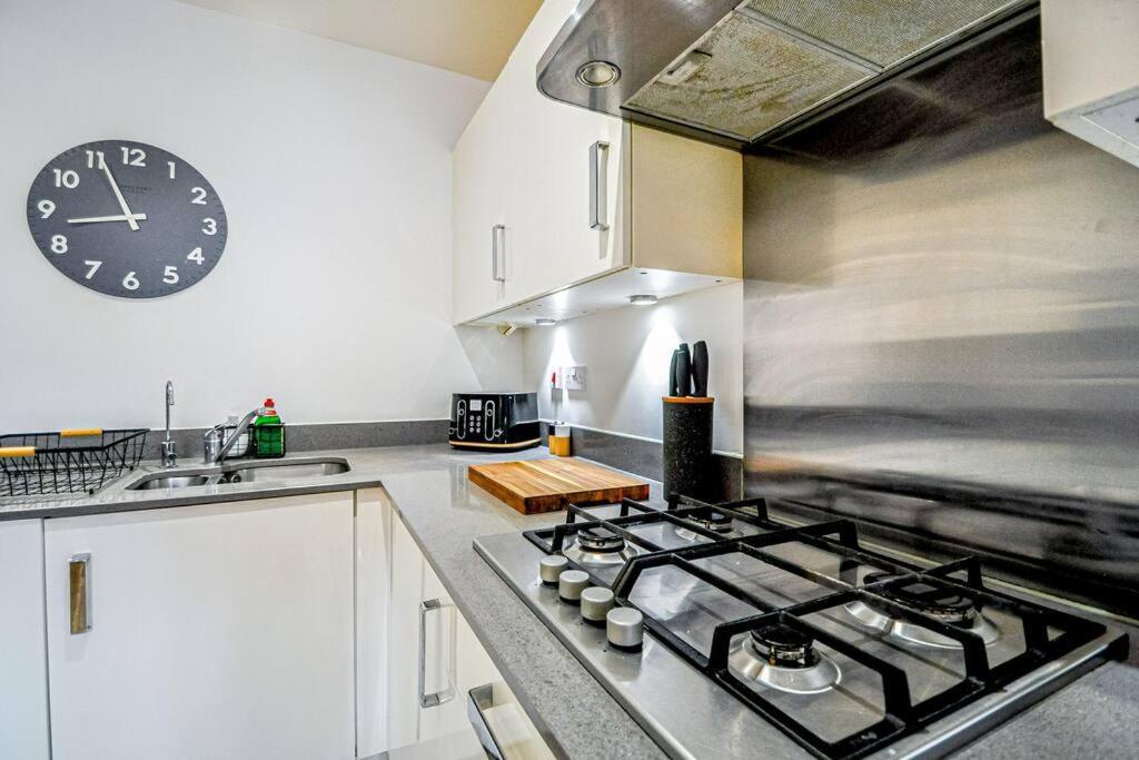 Entire House Sleeps 8 Near The River Thames Maidenhead Exteriör bild